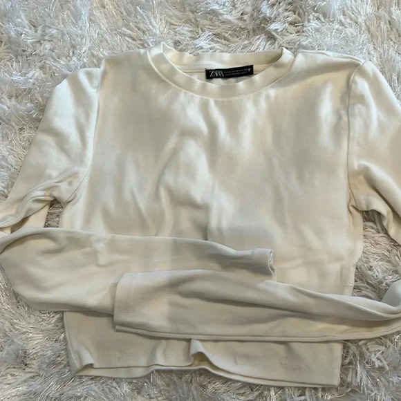 Zara Tees all medium (3). One tank one short sleeve one long sleeve - Picture 4 of 11